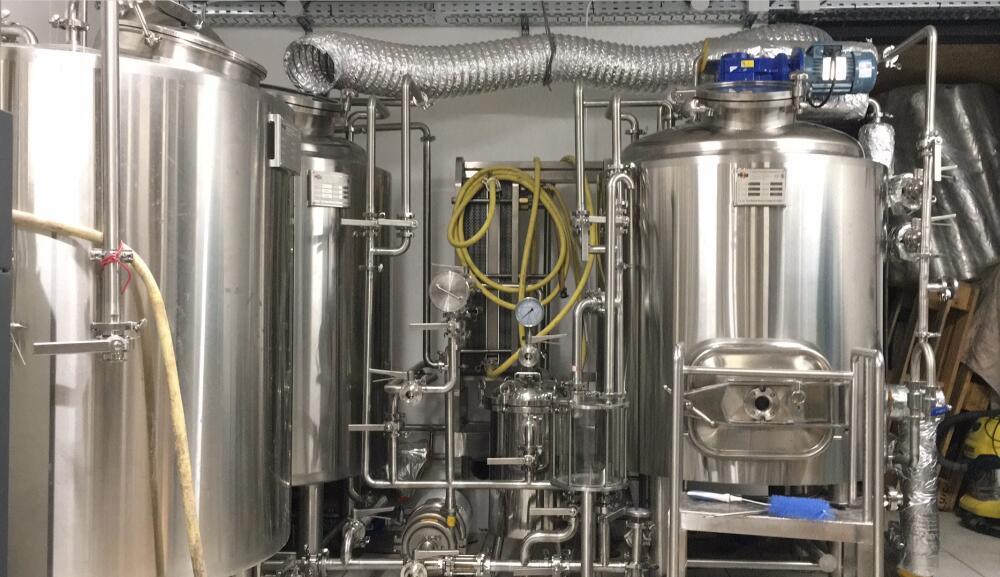 <b>5HL Beer Brewery Equipment being installed in France</b>